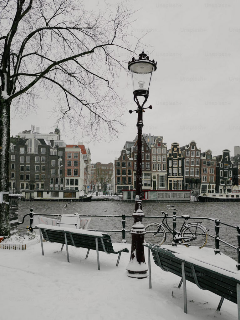 Oordelen, hoe stop je ermee overtuigingen - EmotieGids