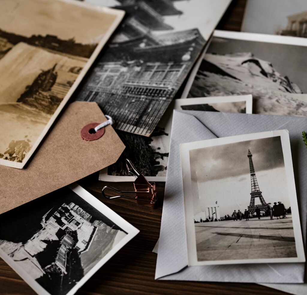 Ik voel me alleen en eenzaam 3 EmotieGids Alleen en eenzaam: wat heeft het nieuws daarmee te maken? EmotieGids.nl
https://unsplash.com/s/photos/old-pictures